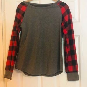 Grey Sweater with Plaid Sleeves (M)